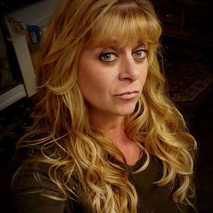 Meet your Posher, Debbie